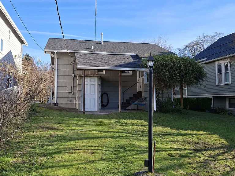 46th Ave SW — Photo 5