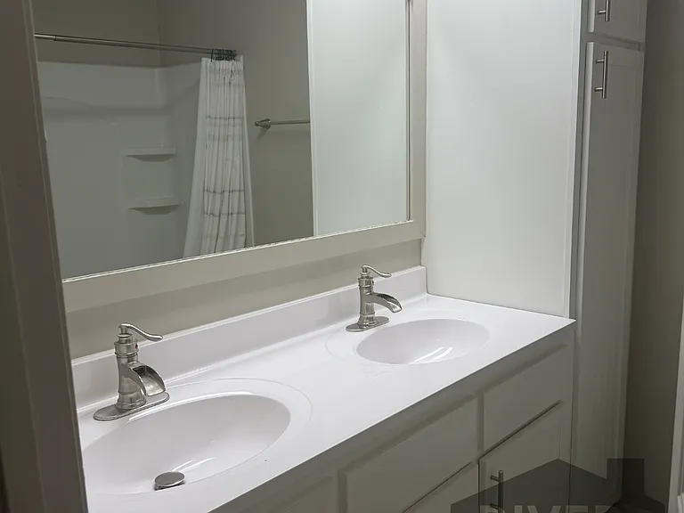1607 Harding Ave — Photo 11