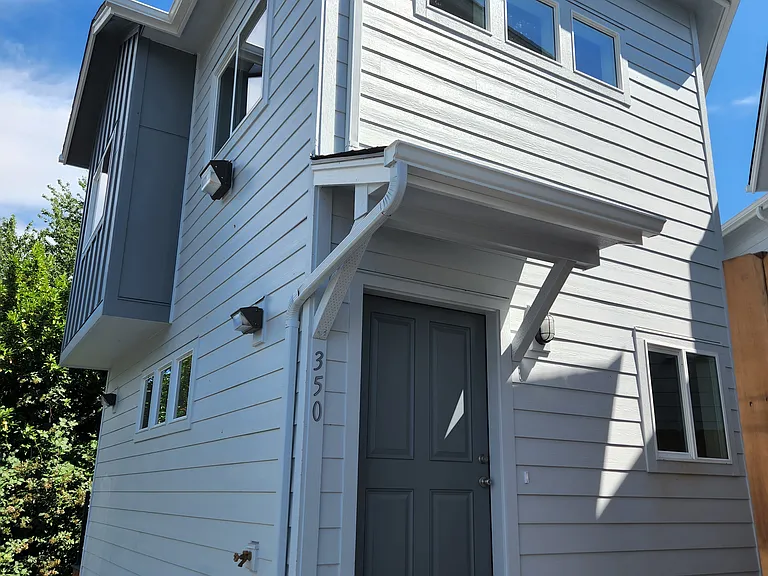 350 Adam St NW — Photo 1