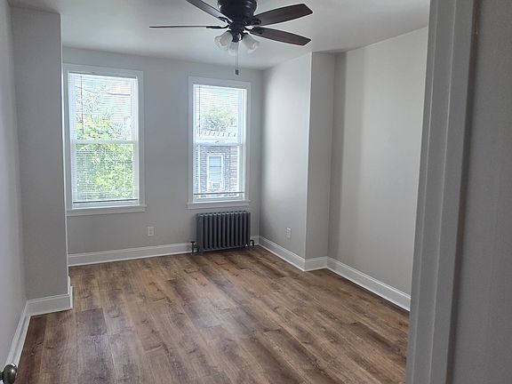 4th image of 1382 Narragansett St
