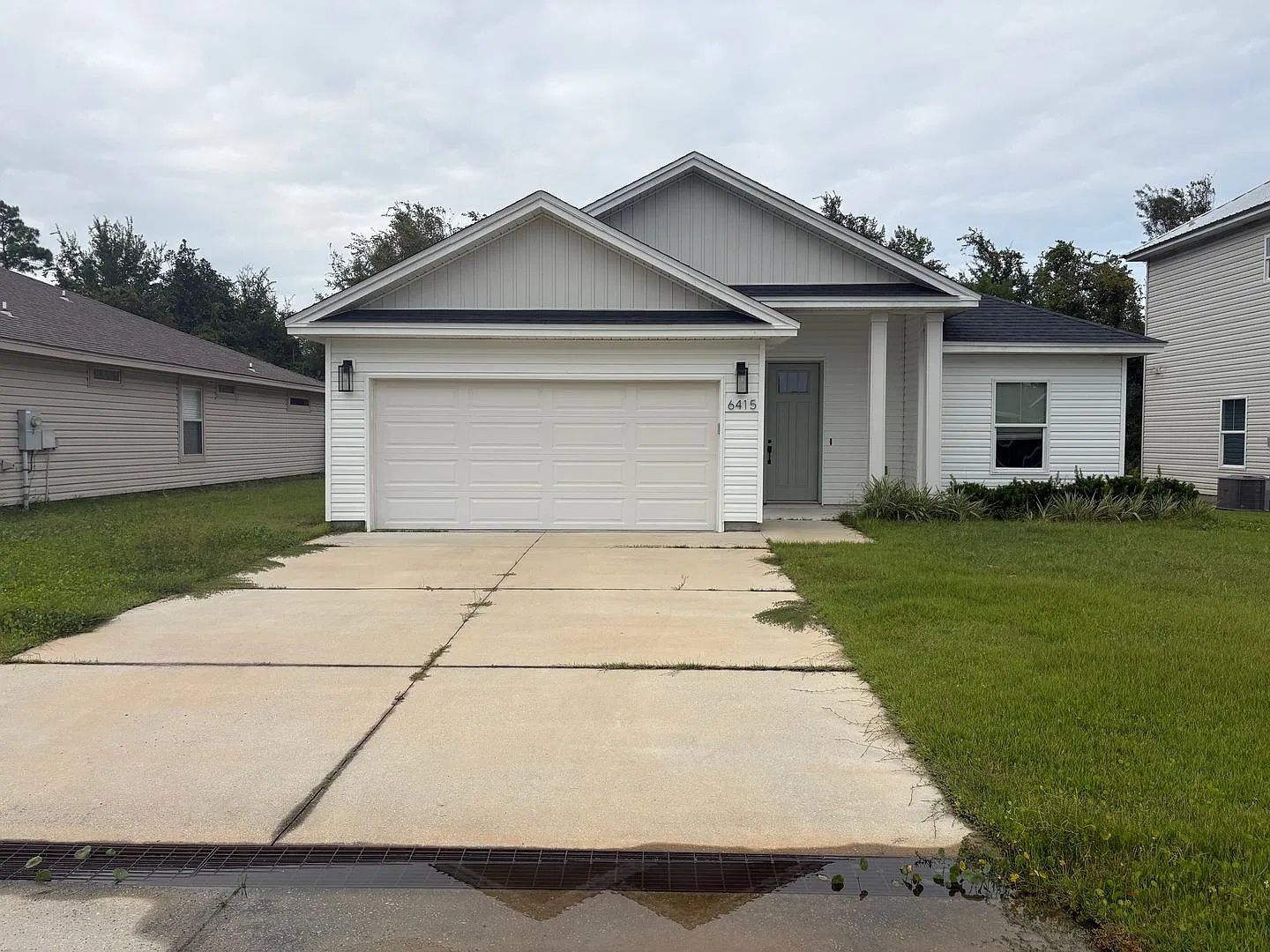 Single-Family House for Rent — Photo 1