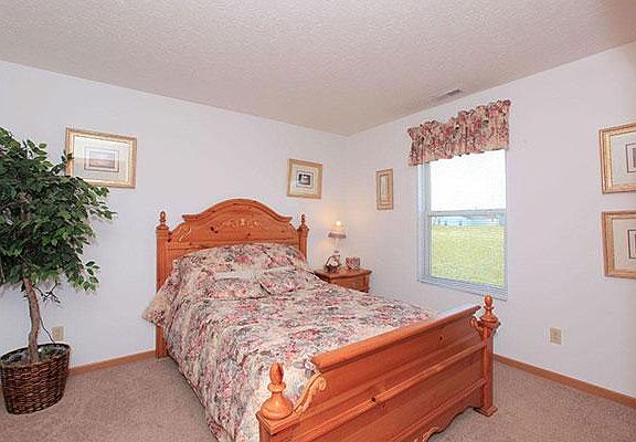 4th image of 370 Elson Ave #4c7f3730f