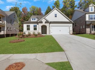 6996 Manchester Dr, Flowery Branch, GA 30542