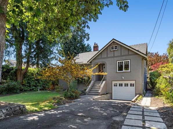1166 Transit Rd, Oak Bay, BC V8S 5A3