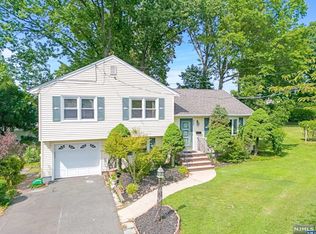 429 Cypress Ct, New Milford, NJ 07646
