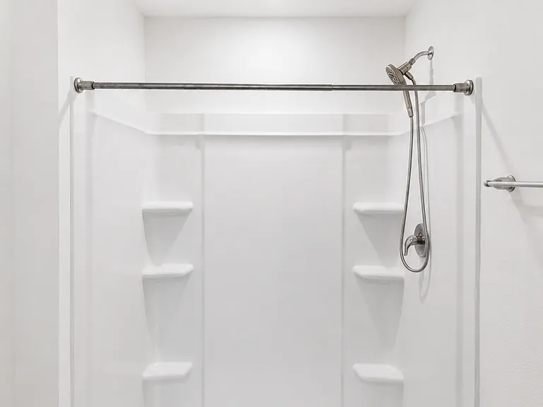 Master Bed Bathroom