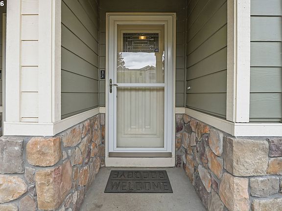 2nd image of 581 SE 204th Pl