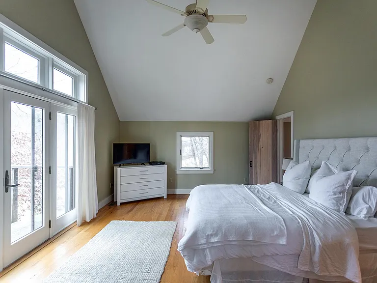 8 River Bend Ln — Photo 8