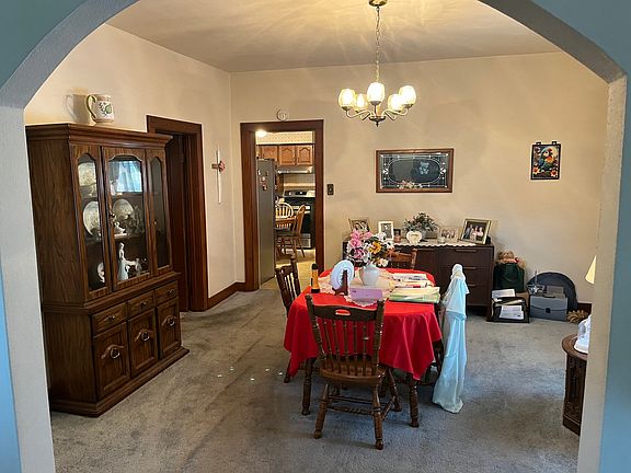 5th image of 243 Crosat St