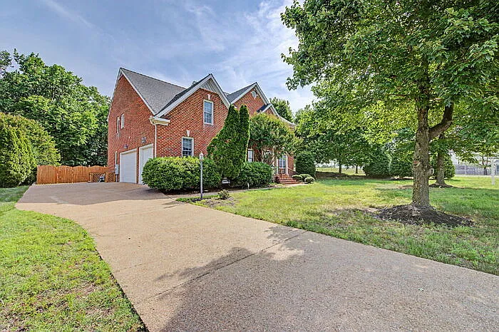 11000 Ellis Meadows Ln — Photo 4