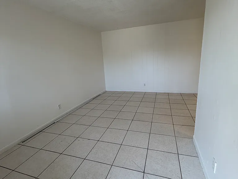2131 Jackson St — Photo 1