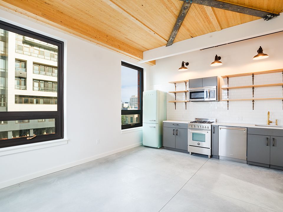 1st image of 360 Wythe Ave #402