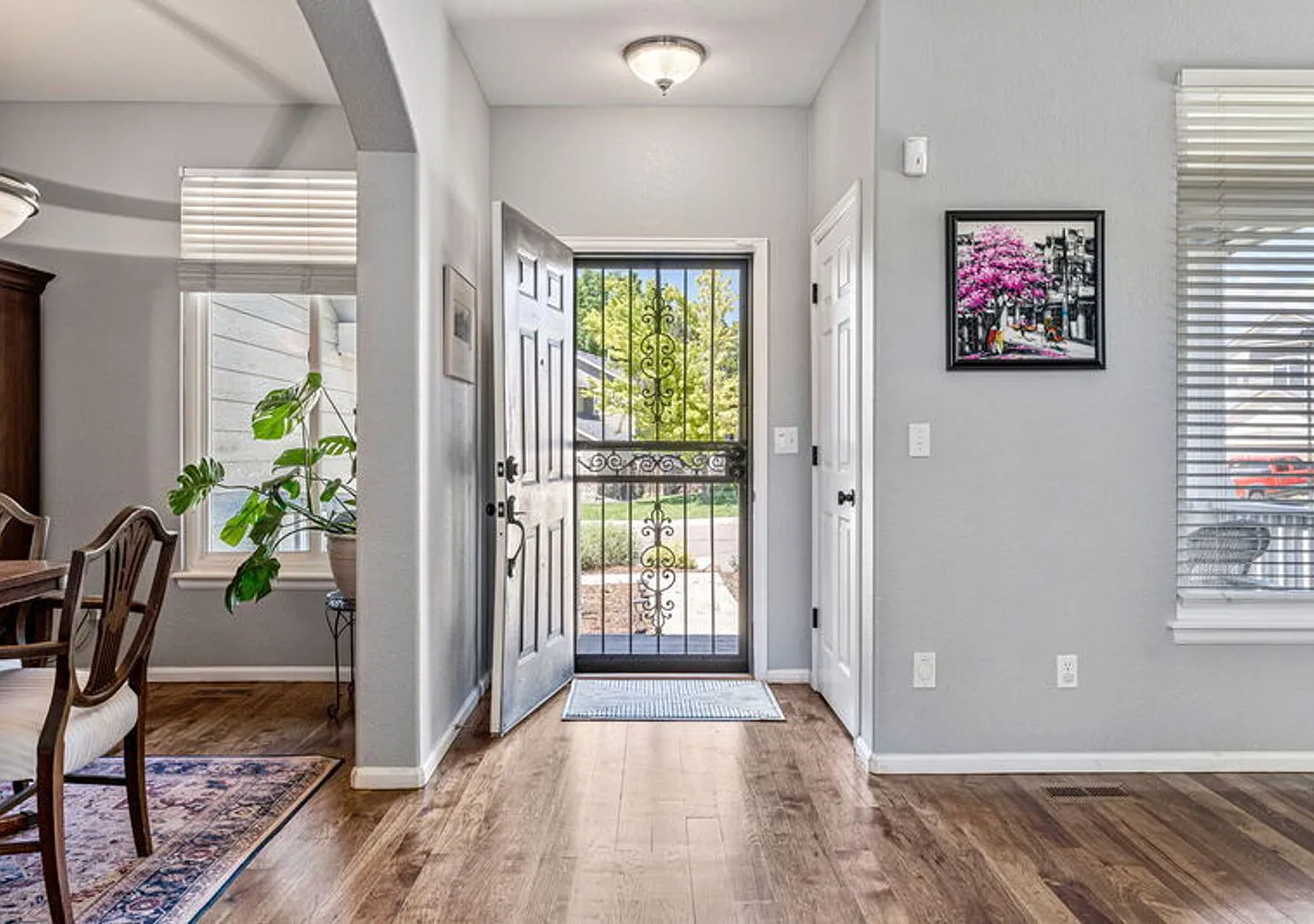Beautiful Home in Morrison! — Photo 2