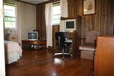 5th image of 583 Sonny Ln