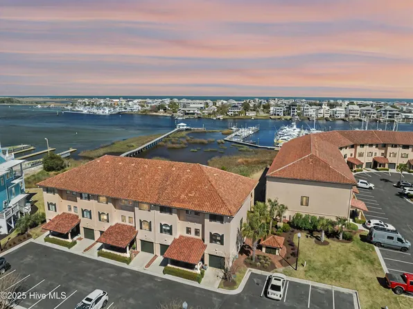 103 Spencer-Farlow Drive, Carolina Beach, NC 28428