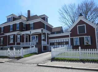 374 Beacon St, Lowell, MA 01850