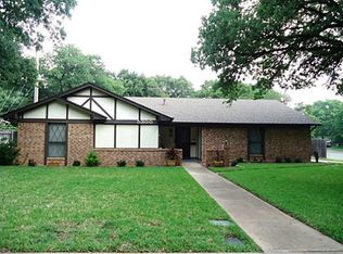 5300 Bright Star Trl, Arlington, TX 76017