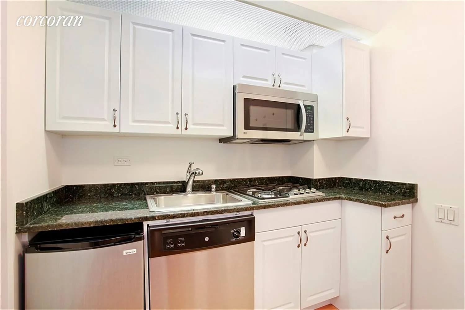45 East 25th Street — Photo 3