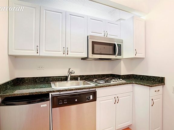 3rd image of 45 E 25th St APT 9D