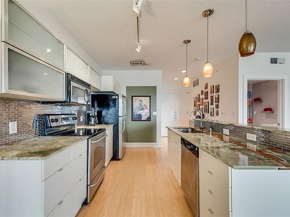 2nd image of 1111 S Akard St Unit 303