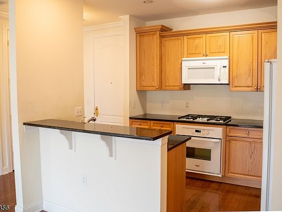 4th image of 2312 Xanadu Ln #2312