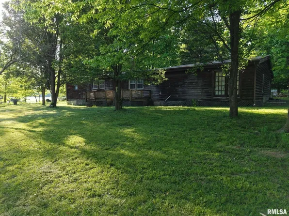 8274 Presidential Rd, Du Quoin, IL 62832