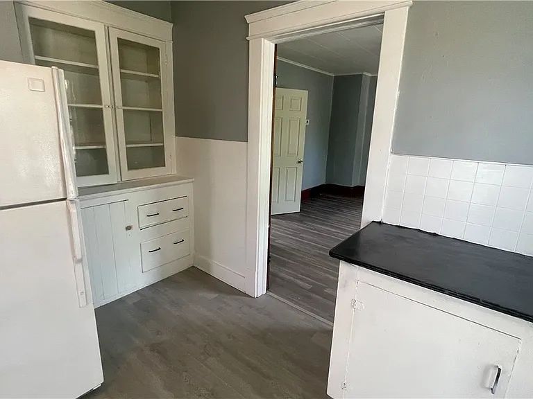 4322 Bush Ave — Photo 25