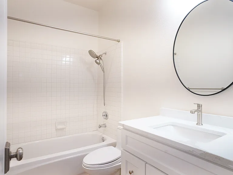 16880 Saint James Dr — Photo 24