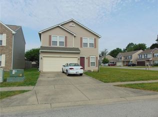 1542 Round Lake Ct, Lebanon, IN 46052
