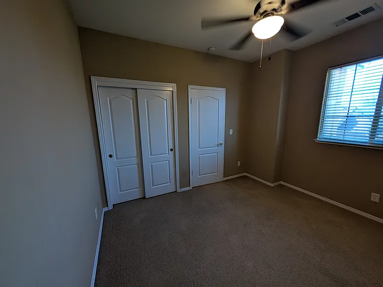 753 W Bordeaux Ln — Photo 19