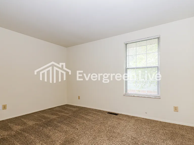 8047 Mount Aetna St — Photo 12