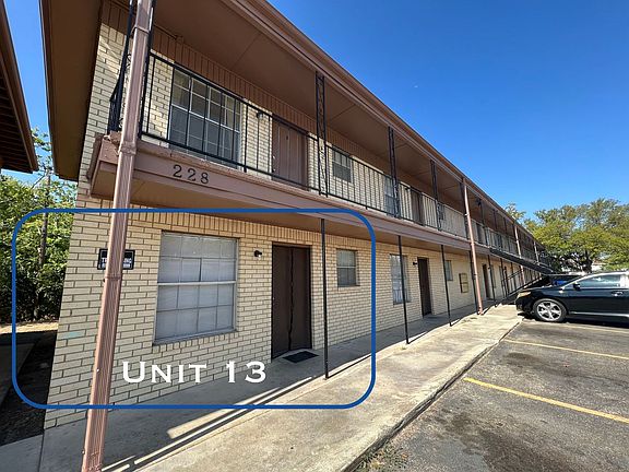 4th image of 228 Hold St #13