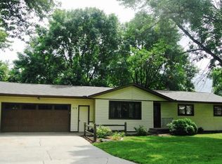 513 Kay St SW, Hutchinson, MN 55350