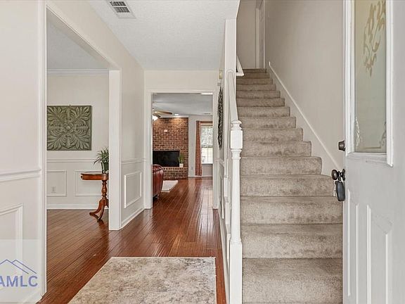 4th image of 227 Wild Rose Dr
