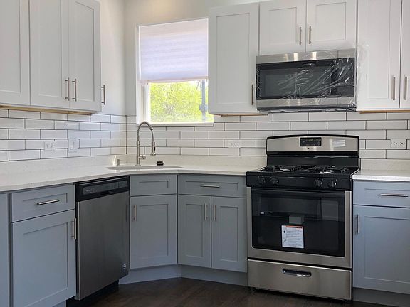4th image of 2856 N Central Park Ave #1