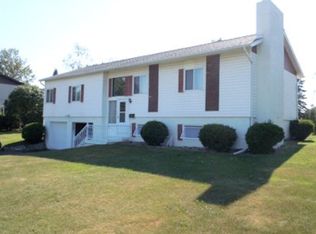 6 Eden Ln, Champlain, NY 12919