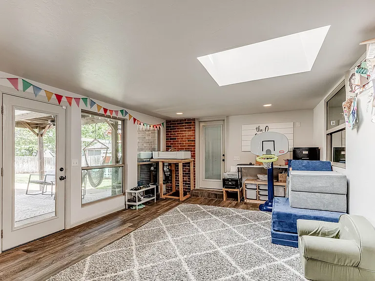 801 Rock Hollow Rd — Photo 22