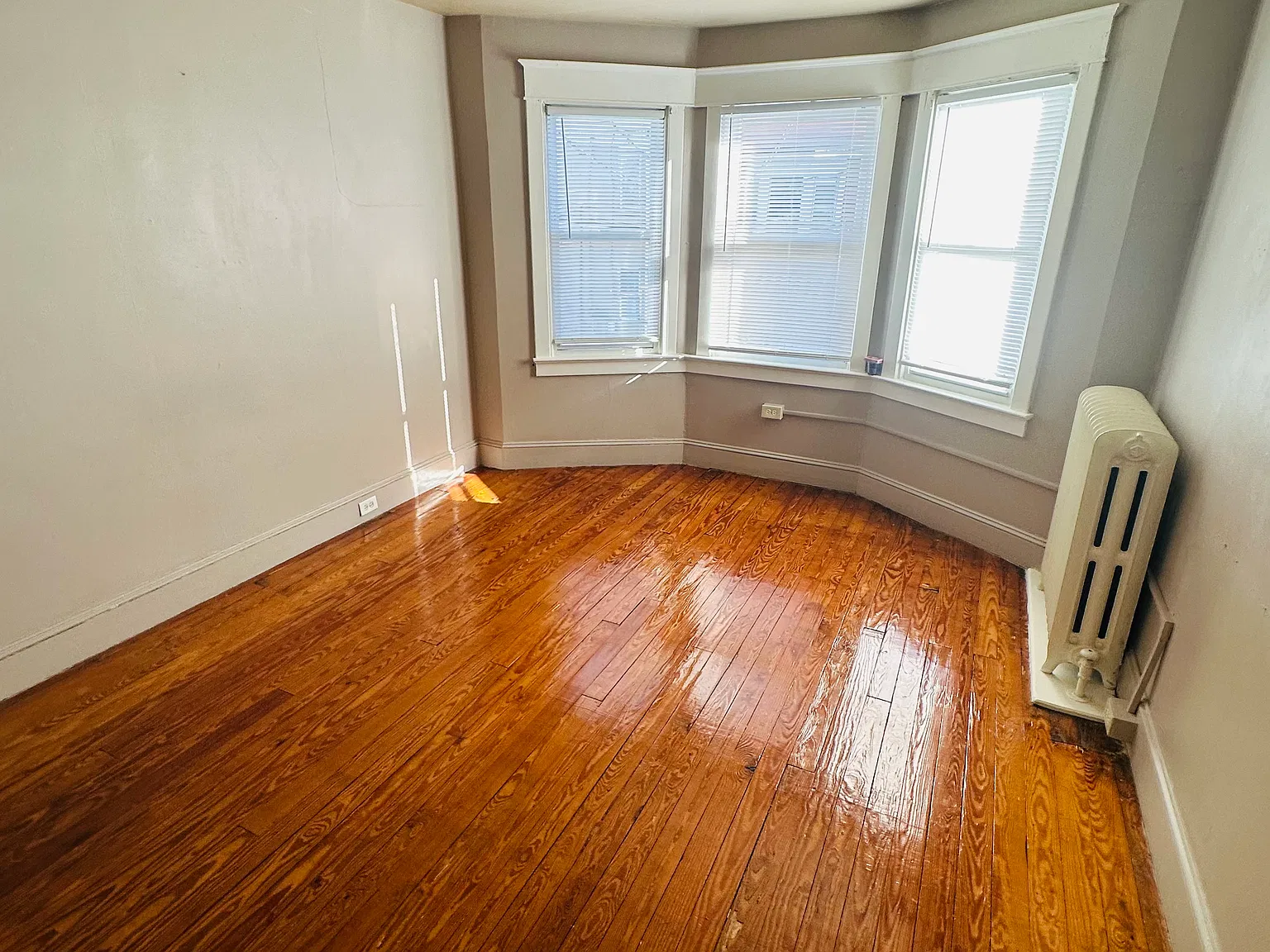 3 bed, 1800 sqft, $1,000 — Photo 4
