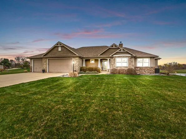 60620 Creekstone Dr, Goshen, IN 46526