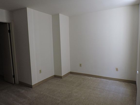 5th image of 1929 Senate St APT A