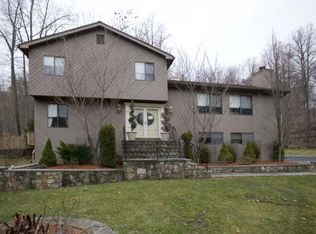 55 Chester Ct, Cortlandt Manor, NY 10567