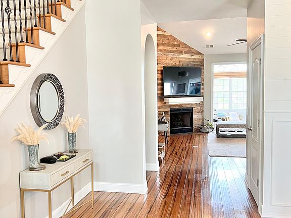 5th image of 2668 Magnolia Woods Dr