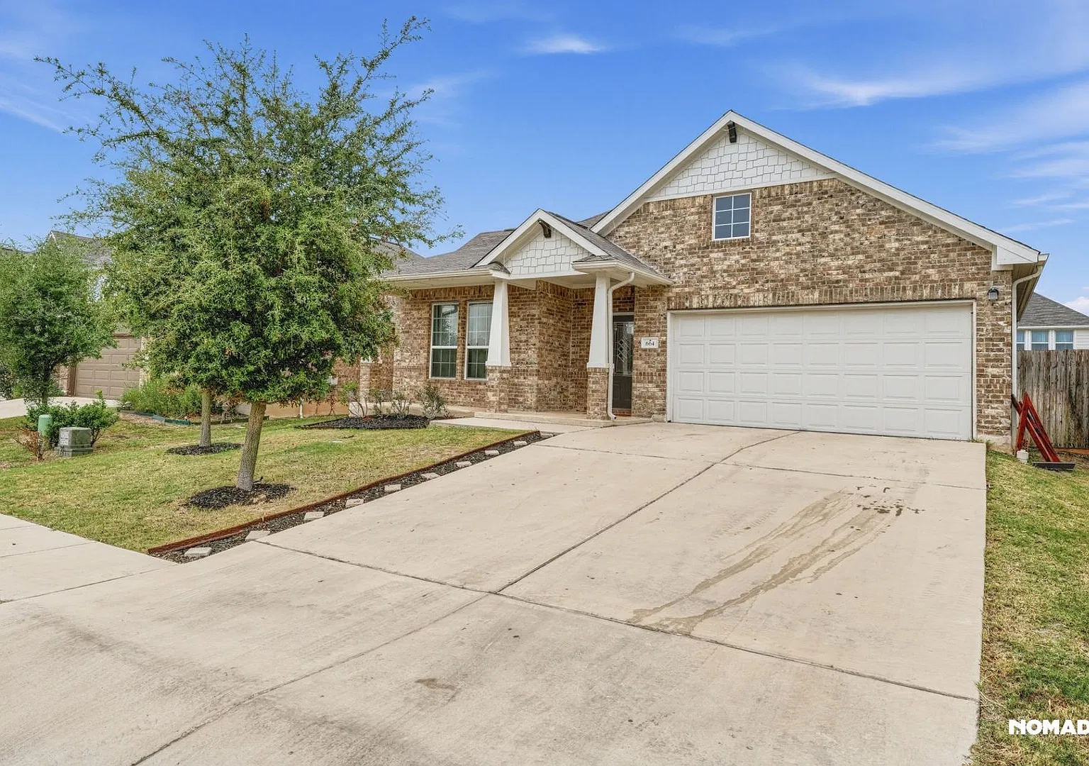 Spacious 3BR House in Buda — Photo 3