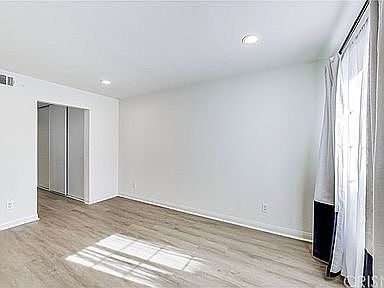 5th image of 5500 Owensmouth Ave #120-1