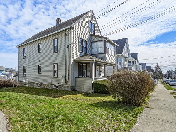 250 Summerfield Ave — Photo 2
