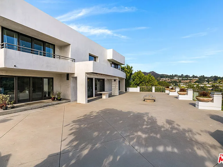 11470 Dona Evita Dr — Photo 38