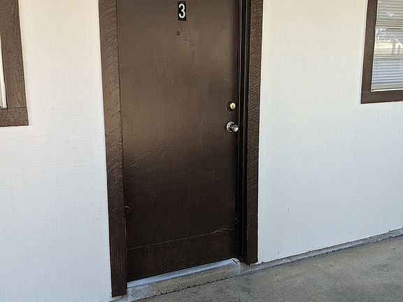 2nd image of 1706 N Interstate 35 APT 3
