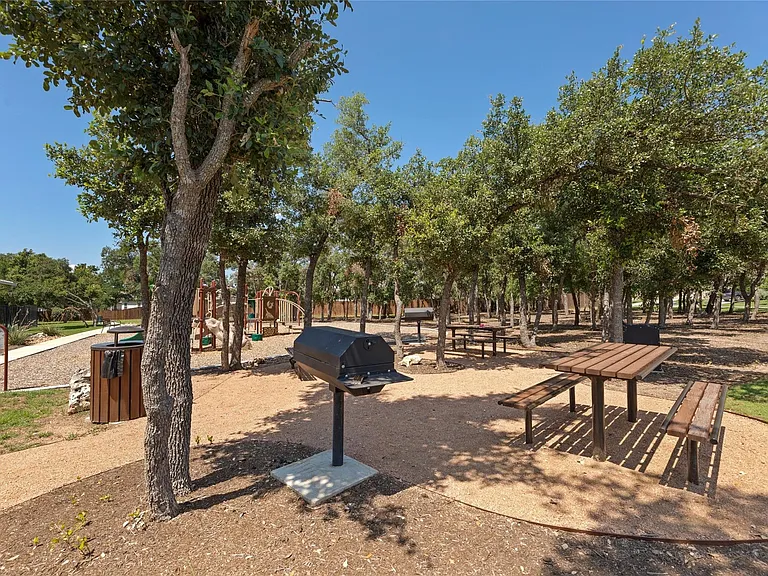 4460 Wilder Farm Ln — Photo 32