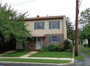 2215 Highland St, Reading, PA 19609