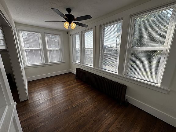 2nd image of 2975 Belrose Ave Floor 1